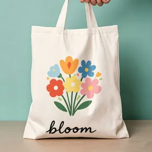 Detailansicht der Baumwolltasche mit buntem Blumenmuster und stilvollem bloom Aufdruck.