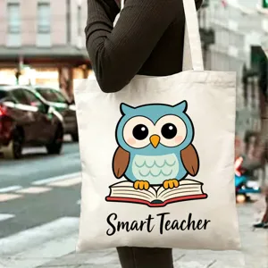 Vue détaillée du sac cabas en toile avec motif hibou, cadeau idéal pour enseignant et usage.