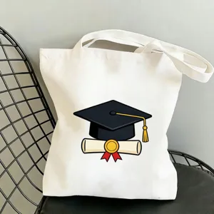 Detailansicht einer weißen Segeltuchtasche mit Abschlusskappe, minimalistisches Design.