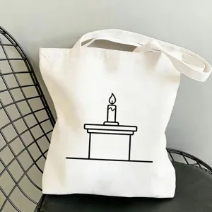 Minimalistische weiße Segeltuchtasche Detailansicht, schwarzes Linienkunst Kerze Design, Umhängetasche.