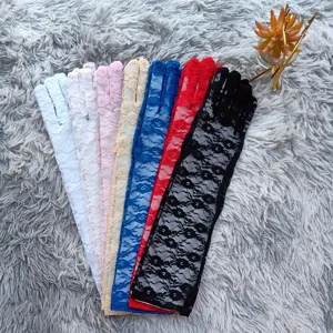 Gants de protection solaire en dentelle mi-longue, parfaits pour l'ete et mariages.