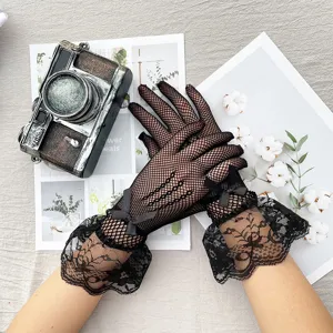 Women Summer Thin Mesh Lace Gloves Elegant Sun Protection Wedding Etiquette Gloves Fashion Short Gloves Accessories