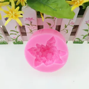 Pink floral silicone mold for fondant cake decorating, chocolate baking, and DIY resin crafts.