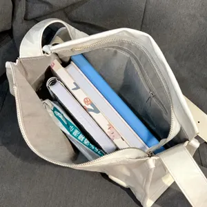 2026 new fashion large capacity commuter shoulder bag casual versatile tote crossbody bag.