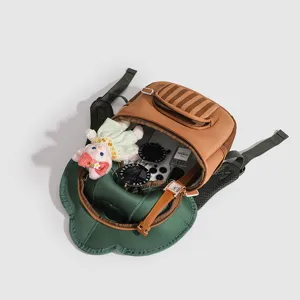 Kleiner süßer Pilz Kinder Rucksack Detail, leicht Schultasche für Jungen und Mädchen Reisen.