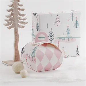 Retro Nordic Style Pink Christmas Tree Lattice Gift Box Paper Treat Handle Box For Cookie Candy Packaging Festival Decoration