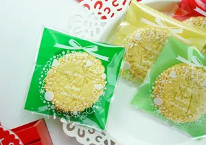 Christmas wreath self-adhesive plastic packaging bags for cookies, soaps and small gifts.