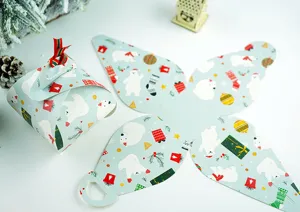 Boîte en papier cadeau de Noël ours polaire bleu clair de style nordique pour biscuits et bonbons.