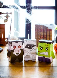 Korean style Halloween standing gift paper box set, cute vampire mummy candy packaging box.