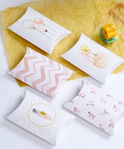 Boîtes cadeaux en carton coussin, jolis étuis pour friandises et biscuits, style nordique.