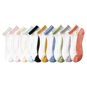 Women thin breathable sheer boat socks, summer low cut casual daisy floral ankle socks.