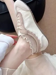 Thin ruffle trim low cut casual socks for women, breathable and stylish spring summer daily wear.
