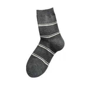 Women's autumn winter Korean simple striped mid-calf socks versatile college style knit socks.