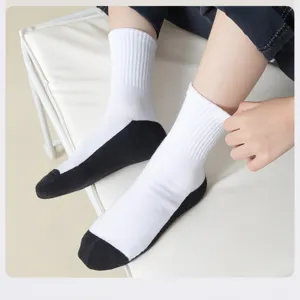 Men's white sports mid-calf socks breathable breathable casual cotton everyday athletic wear socks