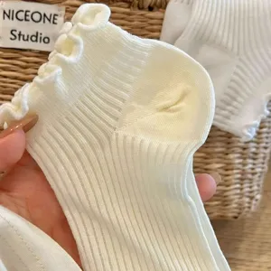 Calcetines Cortos con Ribete de Volantes para Mujer Color Sólido Rayas Verticales Calados Transpirables Estilo Japonés Casual