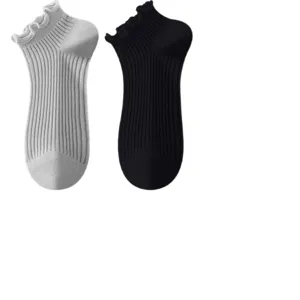 Calcetines cortos con volantes para mujer, diseño de rayas transpirable, estilo casual liso.