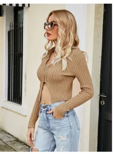 Top corto in maglia a costine marrone con maniche lunghe e vestibilità aderente sexy.