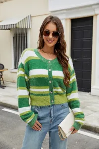 Cardigan court vert et blanc a rayures avec col rond et boutons pour la mode feminine.