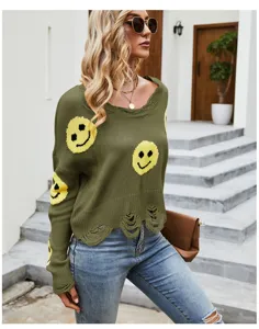 Maglione da donna in maglia a maniche lunghe con scollo a V verde oliva con faccine smiley