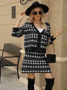 Ensemble cardigan et jupe en tricot pour femme, motif losanges chic, deux pieces elegante.