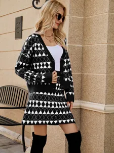 Ensemble chic cardigan et jupe courte en tricot à motif losanges noir et blanc femmes