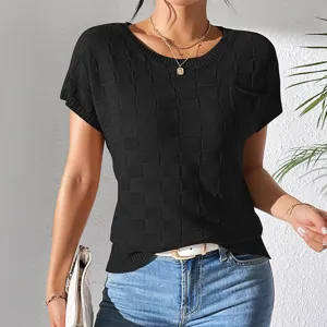 Women's black short-sleeve knit t-shirt, casual round neck checkered pullover top for daily wear