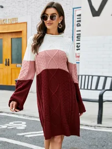 Lässiges langärmätiges Pulloverkleid mit Farbblock, kuscheliger Strickpulli für Damen.