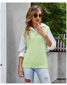 Chaleco de punto para mujer con cuello en V top casual sin mangas con camisa blanca.