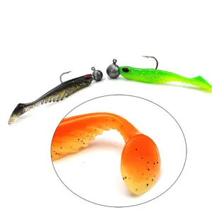 Eca pesca morbida in dettaglio con testa piombata e coda realistica per la pesca al persico 7cm