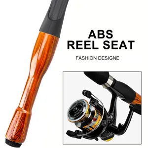 Detalle de caña de pescar telescópica con mango de madera y soporte de carrete ABS.