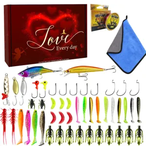 Kit di esca da pesca con confezione regalo esche rigide morbide ami lenza e asciugamano