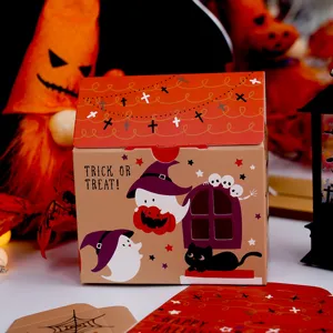 Boîte en papier d'emballage de bonbons d'Halloween avec design de dessin animé de fantôme.