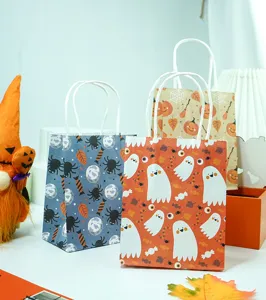 Halloween papieren cadeauzakjes met handvat, mini schattige traktatiezakjes voor snoepverpakking.