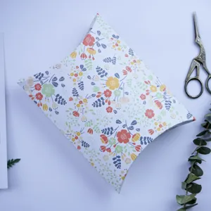 Scatola Regalo in Carta Floreale a Forma di Cuscino Decorativa per Caramelle e Bomboniere per Matrimonio Compleanno Festa Contenitore