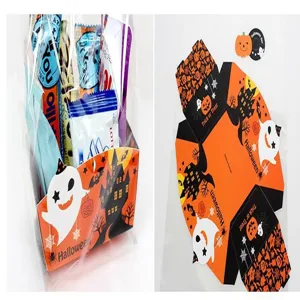Sacchetti per dolci di Halloween con vassoi di cartone fantasma per feste a tema.