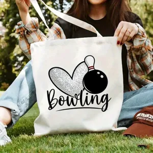 Detailansicht der weißen Canvas Tragetasche mit niedlichem Bowling Motiv den Alltag.