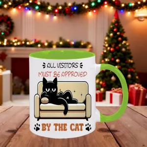 Witzige schwarze Katzen Keramik Kaffeetasse mit grünem Henkel, tolles Geschenk.