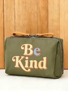 Tragbare olivgrüne Kosmetiktasche mit retro Be Kind Schriftzug für den täglichen Gebrauch