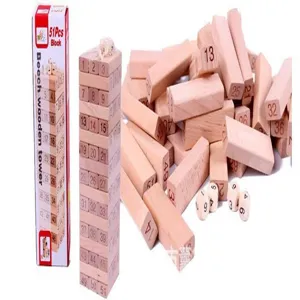 Holz Stapelturm Spiel mit 51 nummerierten Buchenholzblöcken und Würfeln für Kinder.