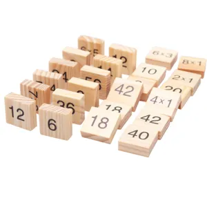 Blocchi di matematica di moltiplicazione in legno giocattolo educativo per bambini.