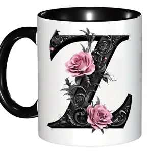 Tasse à café en céramique avec lettre florale Z élégante, roses roses et poignée noire.