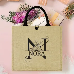 Personalisierte Jute-Tragetasche mit A-Z-Buchstaben und Blumen-Monogramm-Design, ideal für Strand.