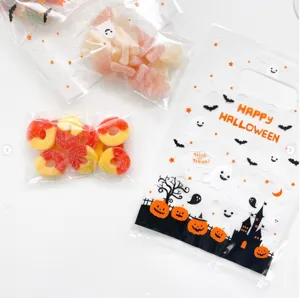 Sachets de bonbons en plastique citrouille fantôme d'Halloween, sacs cadeaux portables sympas.