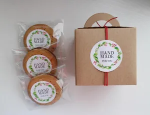 Pegatinas redondas hechas a mano y detalles de caja de regalo, perfectas para Thanksgiving y fiestas.