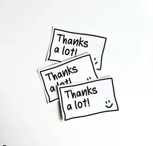 Minimalistische zwart-witte rechthoekige bedankkaartjes voor bloemboeketten en cadeaus.