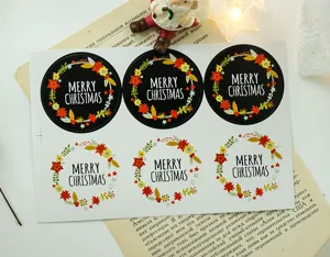 Weihnachtskranz schwarz weiss runde Aufkleber Etiketten 6 Stueck festliche Deko Artikel