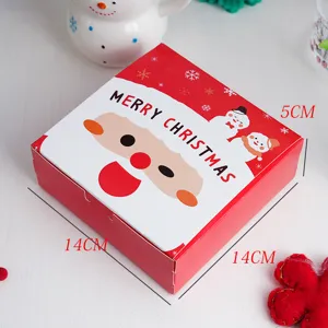 Kerstcadeau doos rode papieren verpakking vierkante feestelijke geschenkdoos met schattig ontwerp.