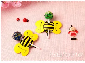 Cartoon bee lollipop paper card detail view, DIY decorative card for children's day party