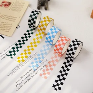Ensemble de ruban adhésif washi à carreaux colorés pour carnet et décoration de bricolage.