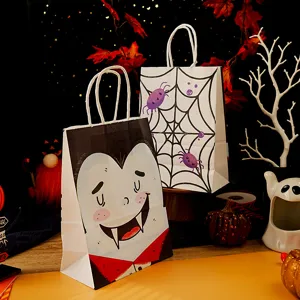 Χάρτινες τσάντες δώρου Halloween με σχέδιο βαμπίρ και ιστό αράχνης, λεπτομέρεια τσάντες γλυκών